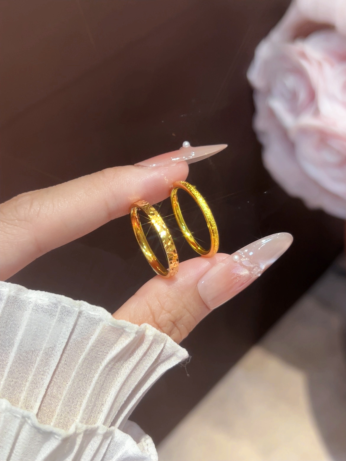 一对才2g…但是我们的第一对黄金情侣对戒🥰