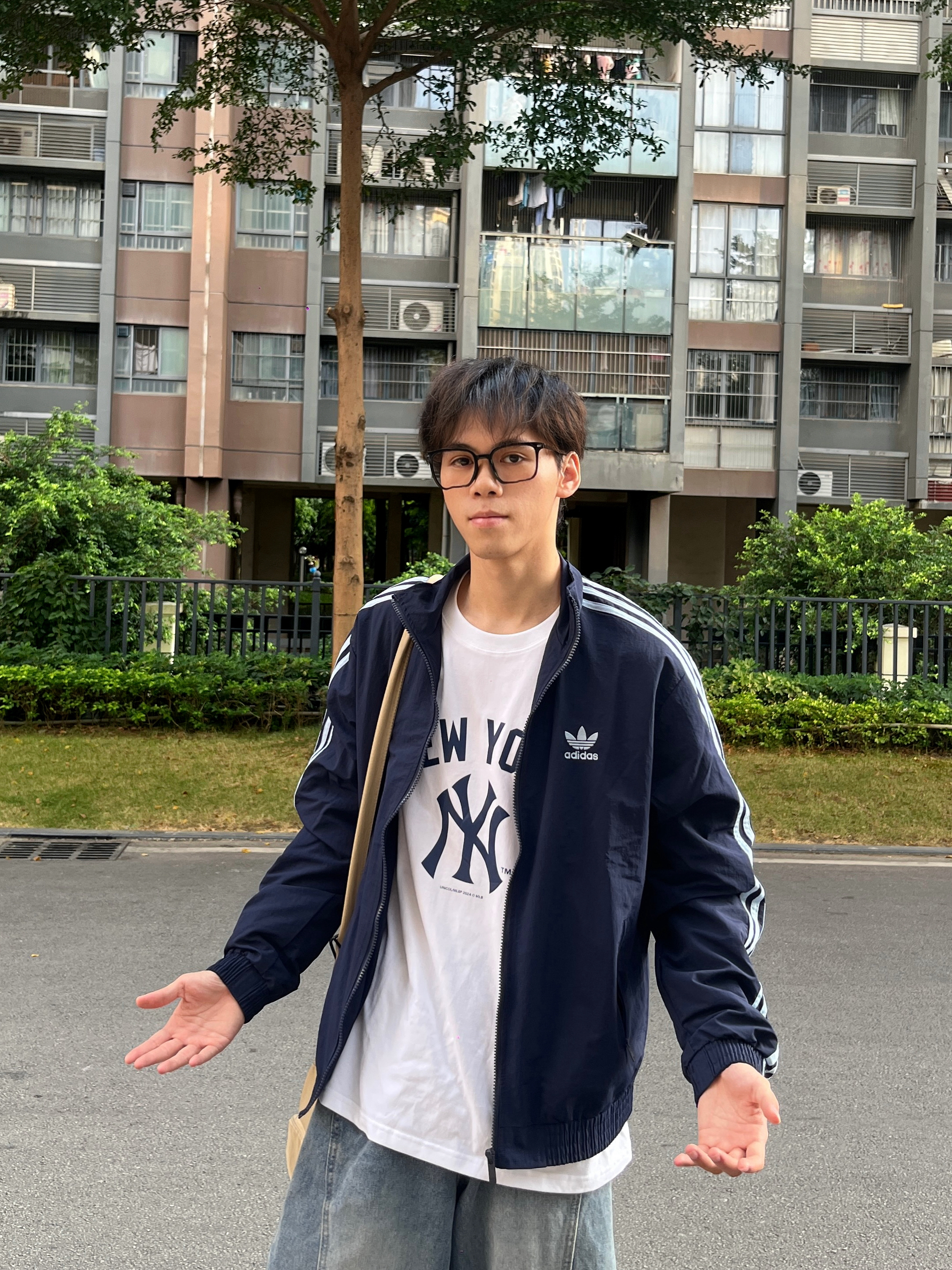🍂秋天氛围感拿捏咯|阿迪外套真的太韩了!