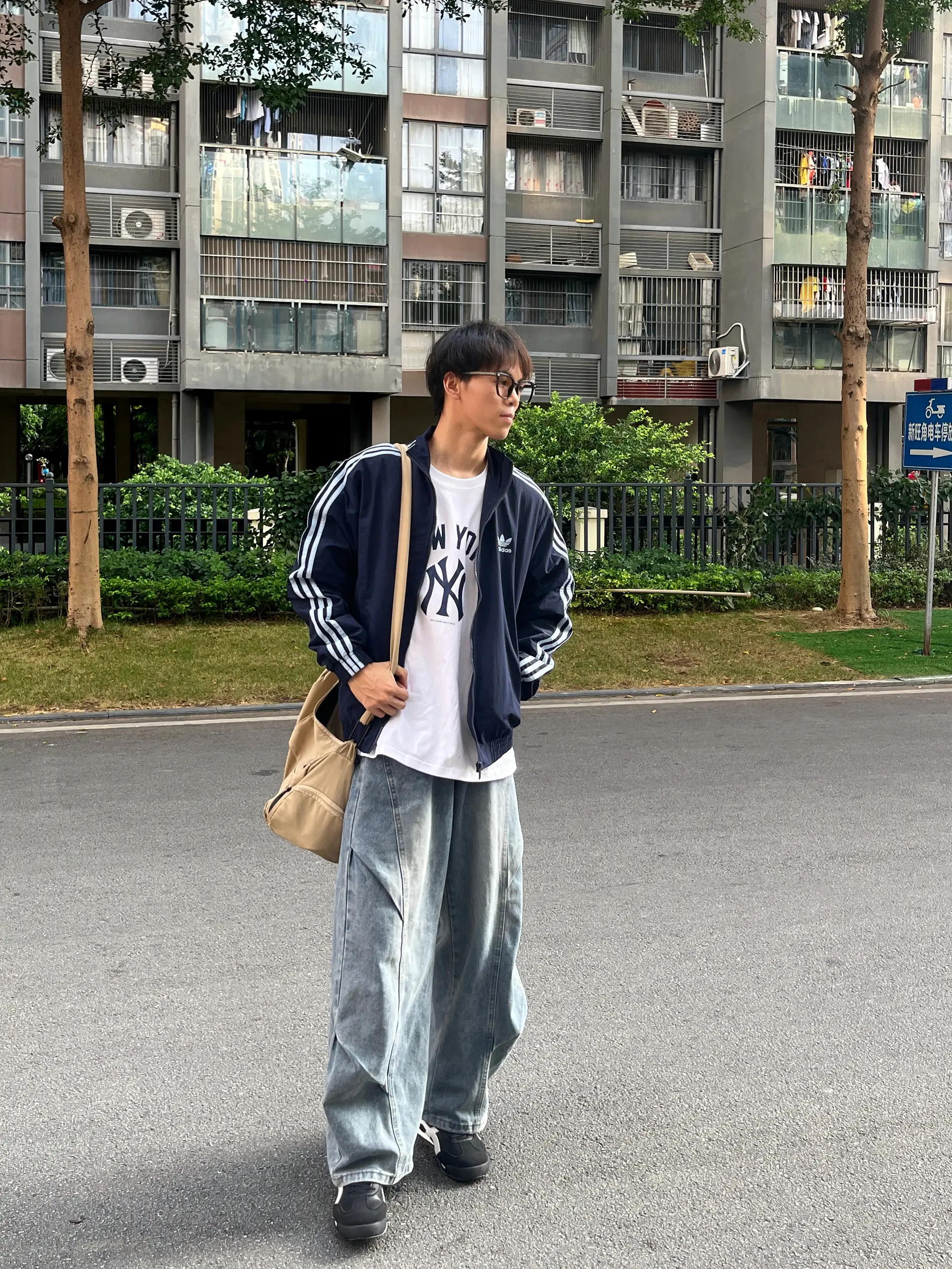 🍂秋天氛围感拿捏咯|阿迪外套真的太韩了!
