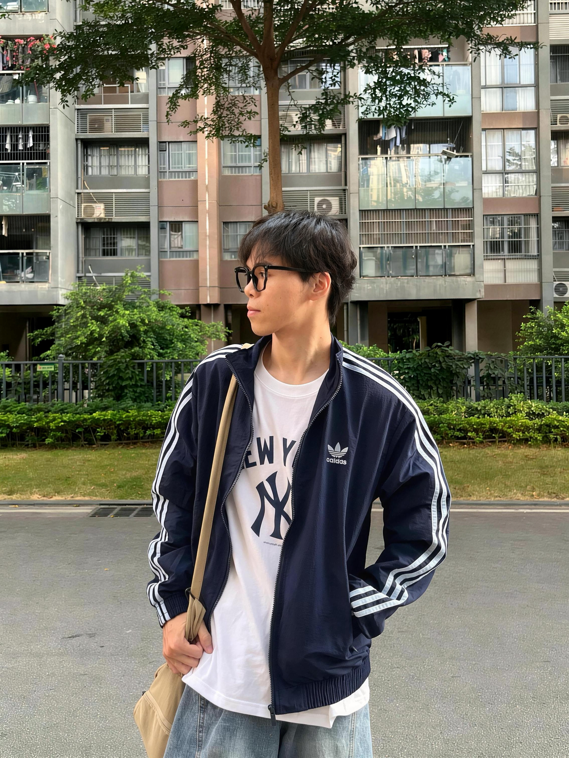 🍂秋天氛围感拿捏咯|阿迪外套真的太韩了!