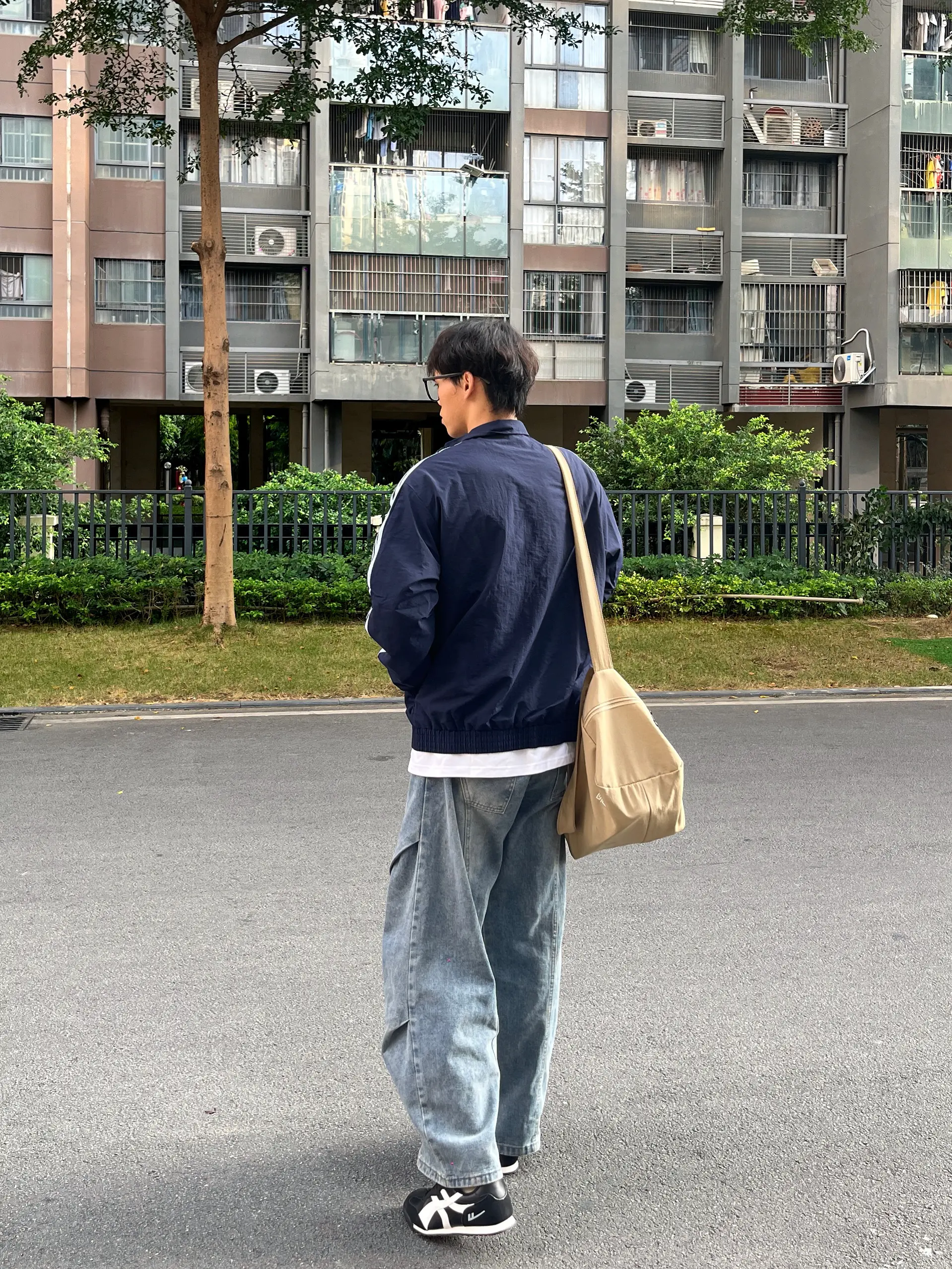 🍂秋天氛围感拿捏咯|阿迪外套真的太韩了!