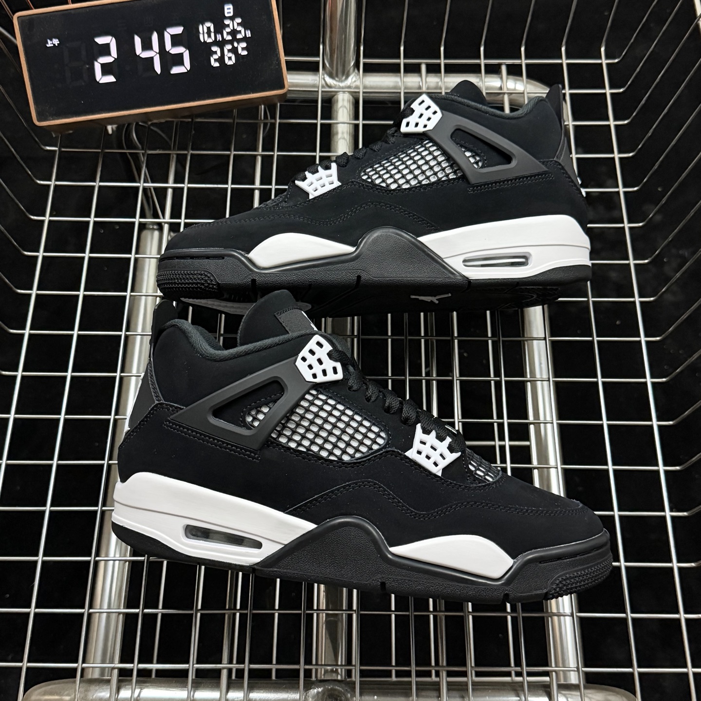 🖤🤍经典白雷回归！这双AJ4上脚太帅了👟