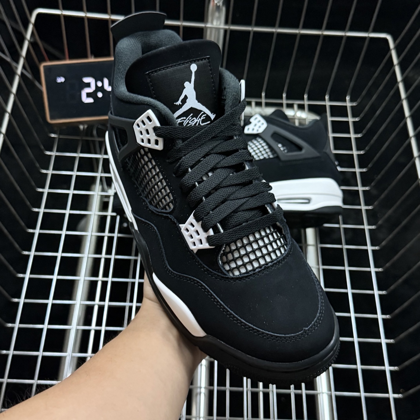 🖤🤍经典白雷回归!这双AJ4上脚太帅了👟