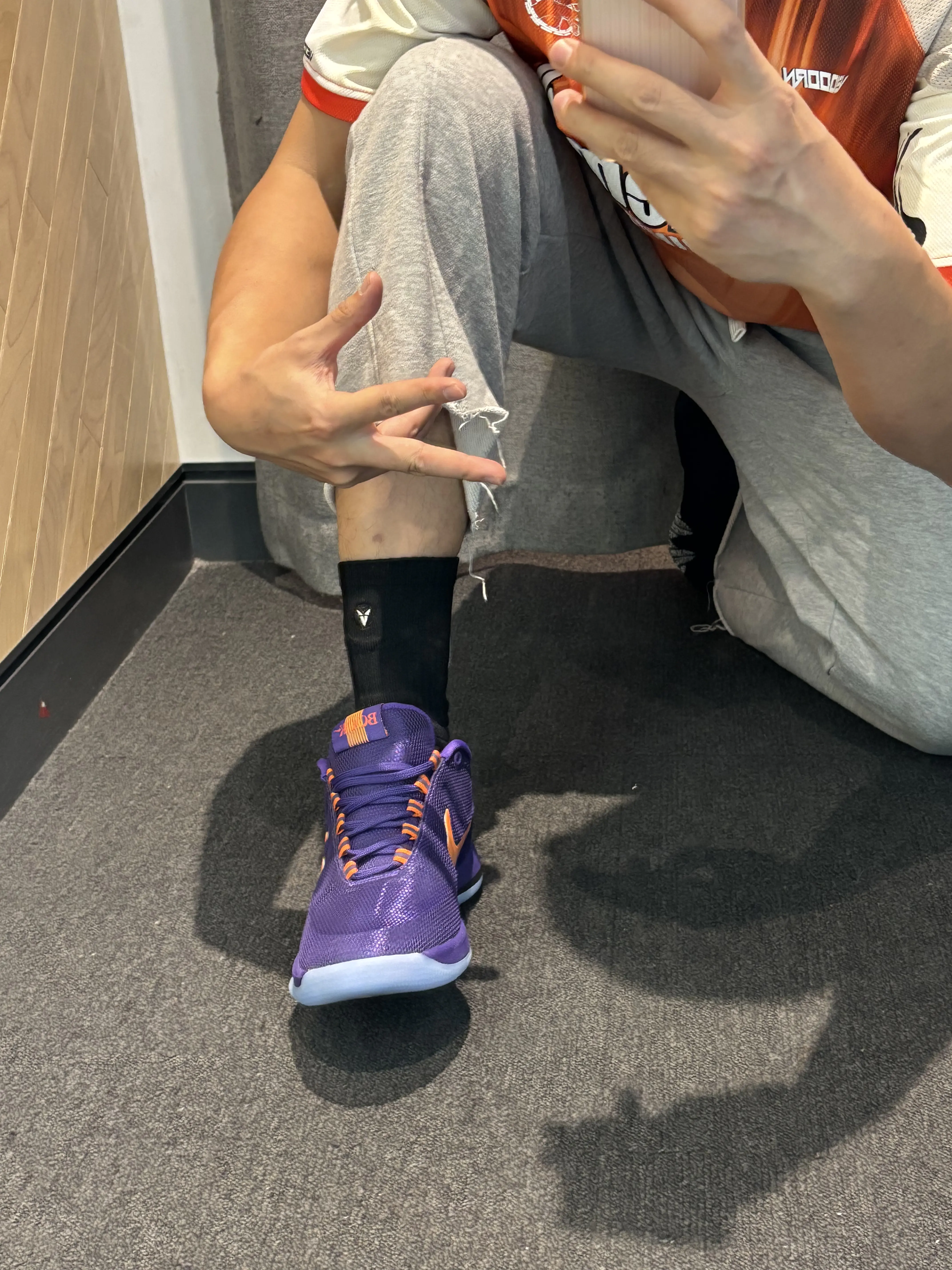 左滑看篮球袜上脚效果