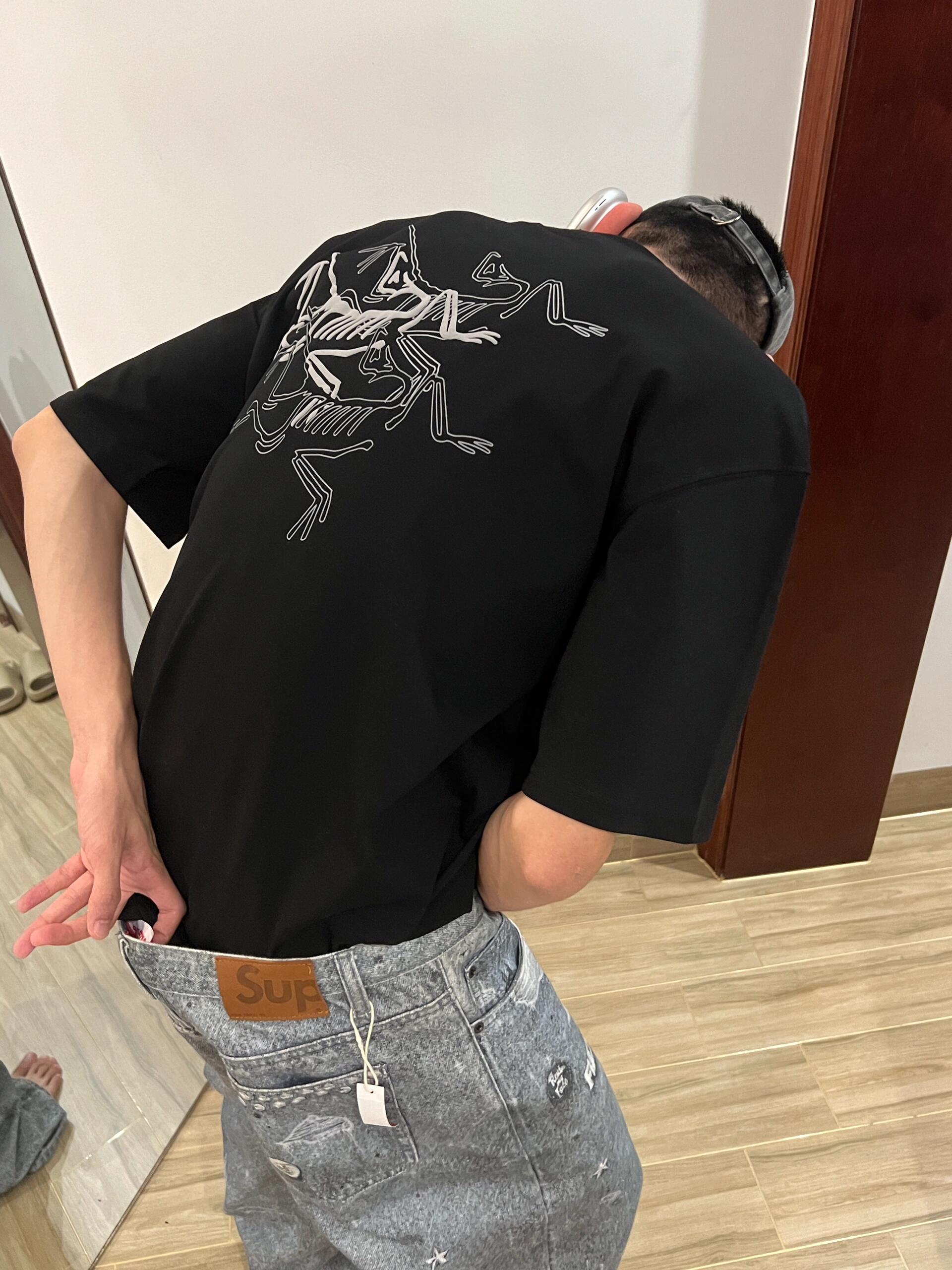 黑色骨架线条短袖✨