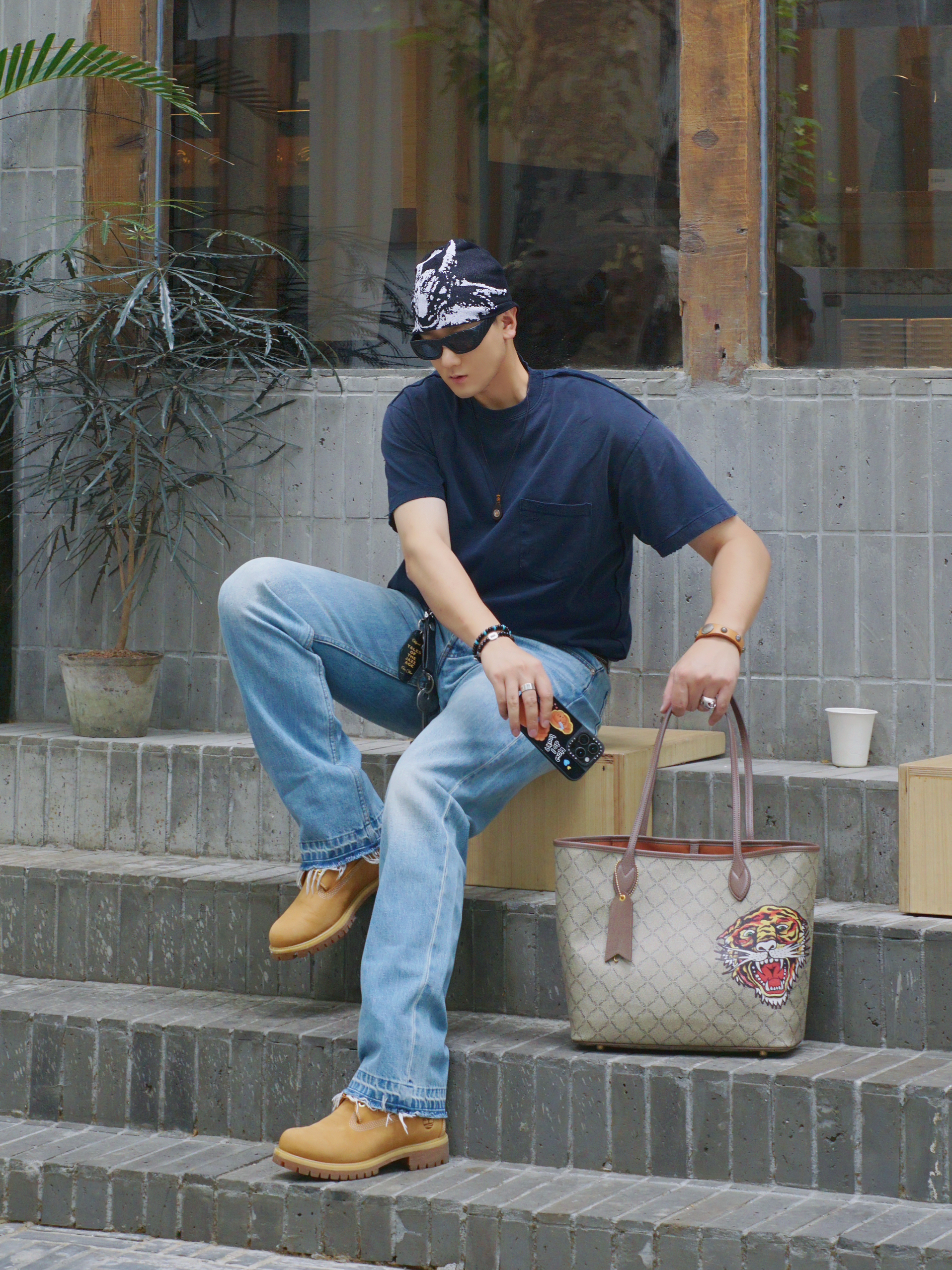 喝咖啡被街拍了☕️夏日清爽街头𝐕𝐢𝐛𝐞❕