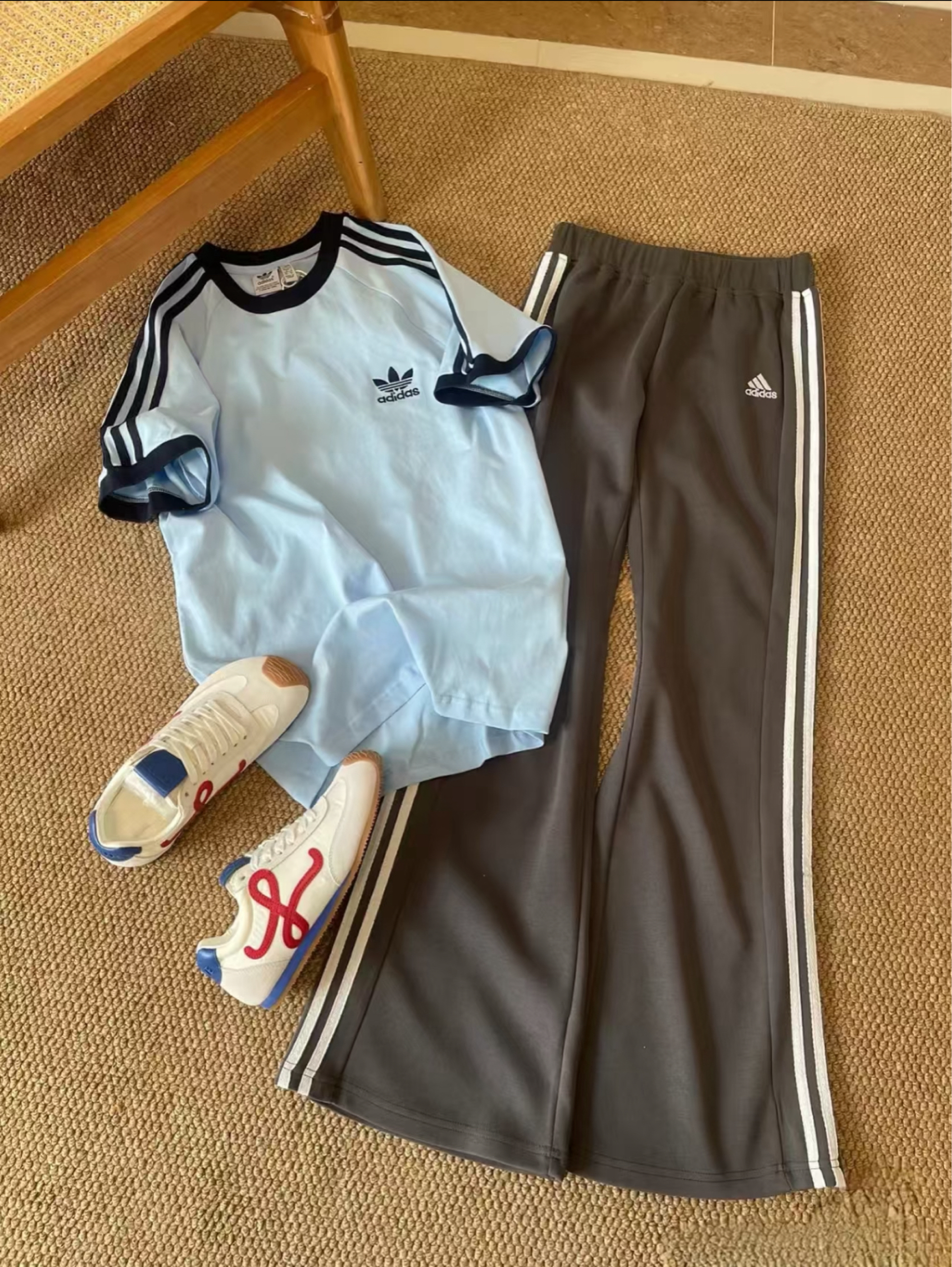 Adidas穿出门被问了十条街的jennie同款穿搭
