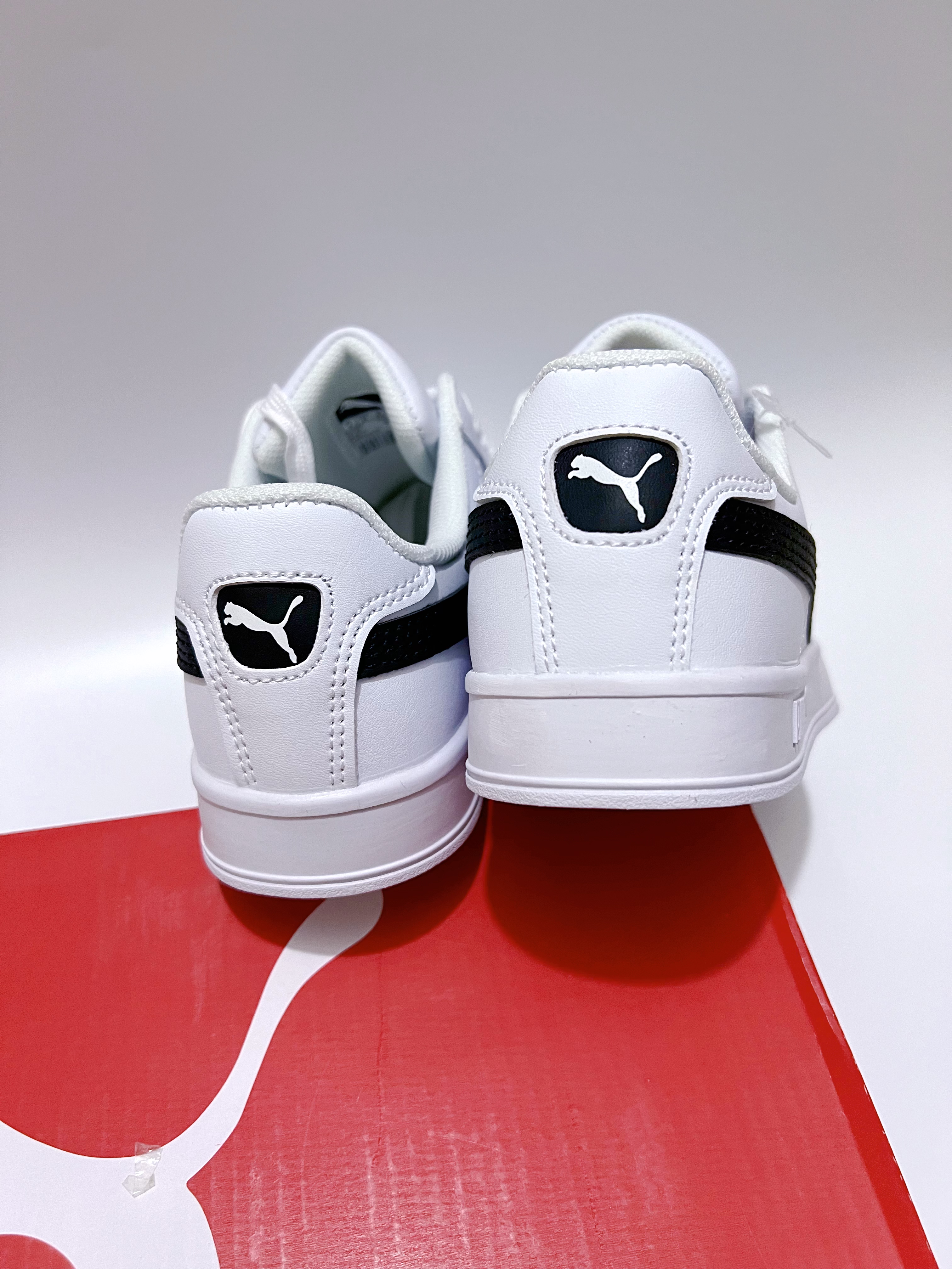还是喜欢💕小白鞋👟