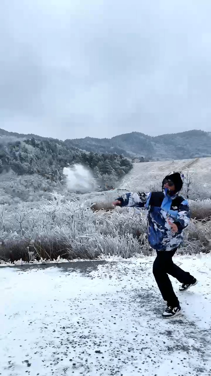 打杭州第一场雪仗❄️☃️