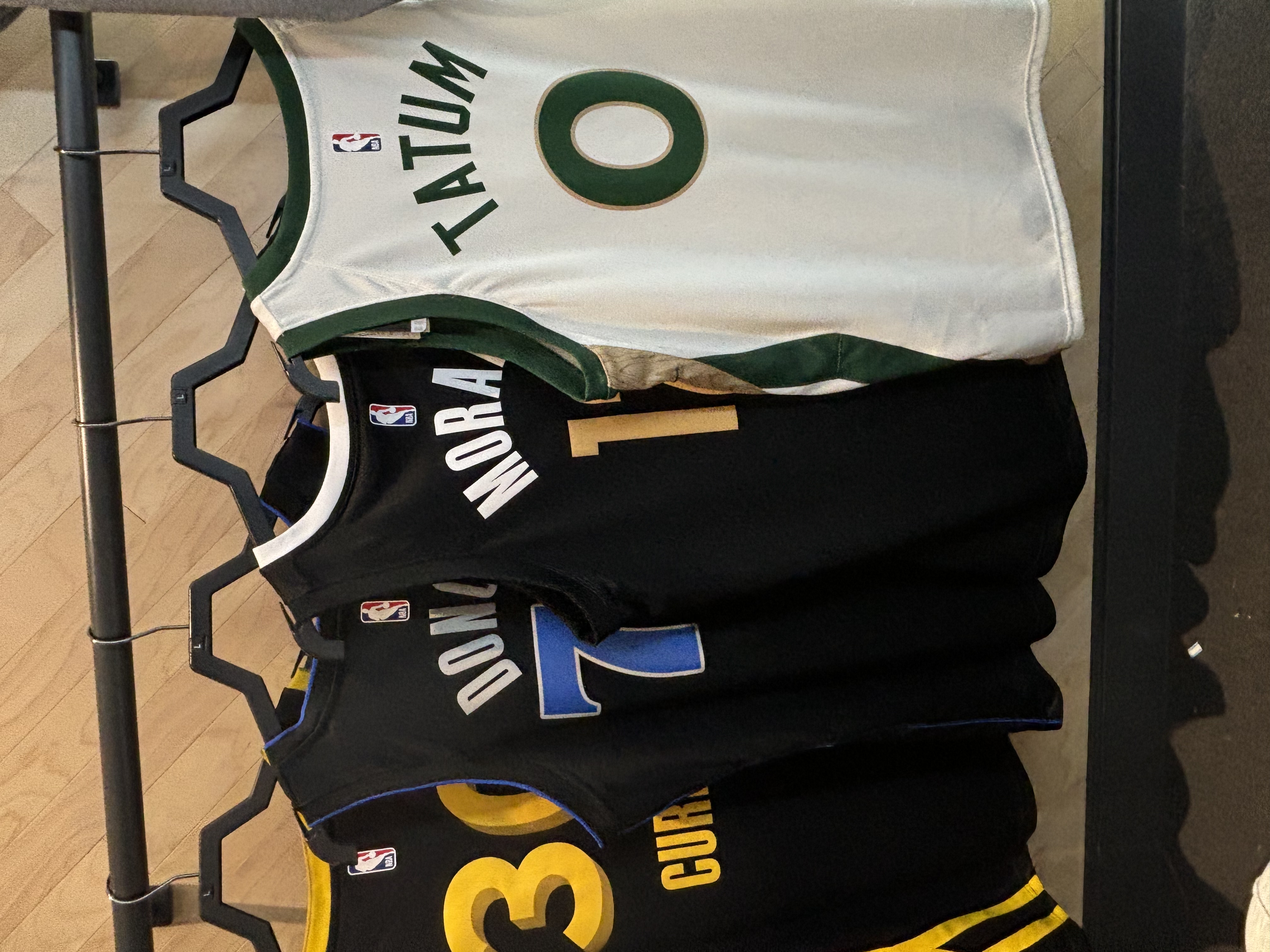 NBA球星球衣你喜欢哪一件？