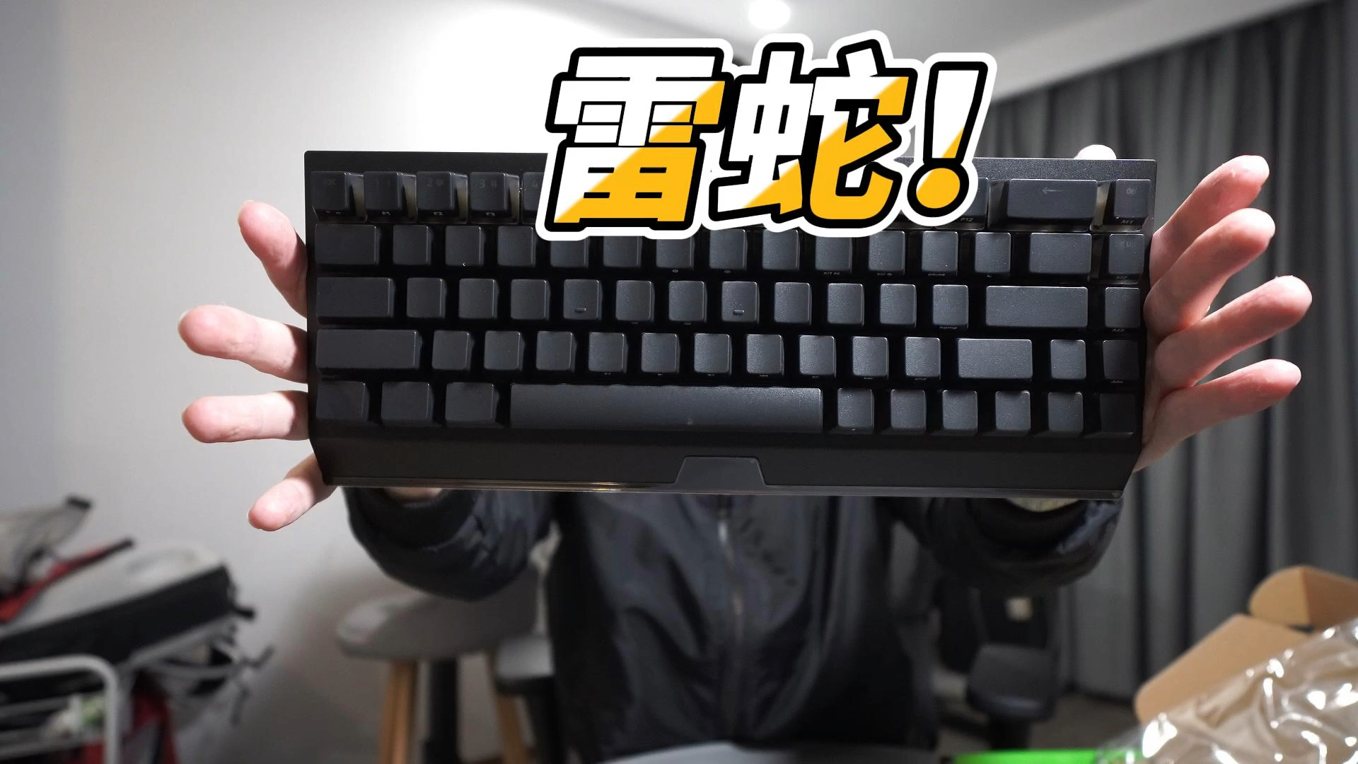 【开箱】只有 RGB 才能提升我的战斗力，雷蛇黑寡妇v3mini键盘黄轴版本
