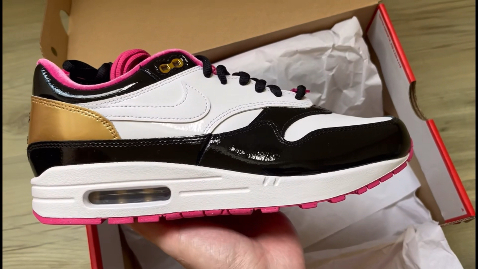 沉浸式球鞋开箱周董联名Air Max 1