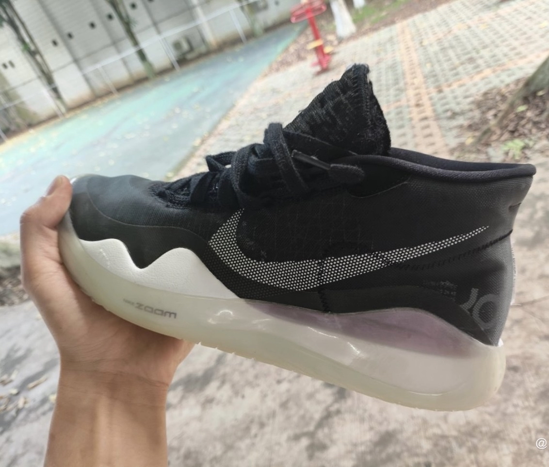 KD12 谁买谁后悔!!又贵又难穿😰