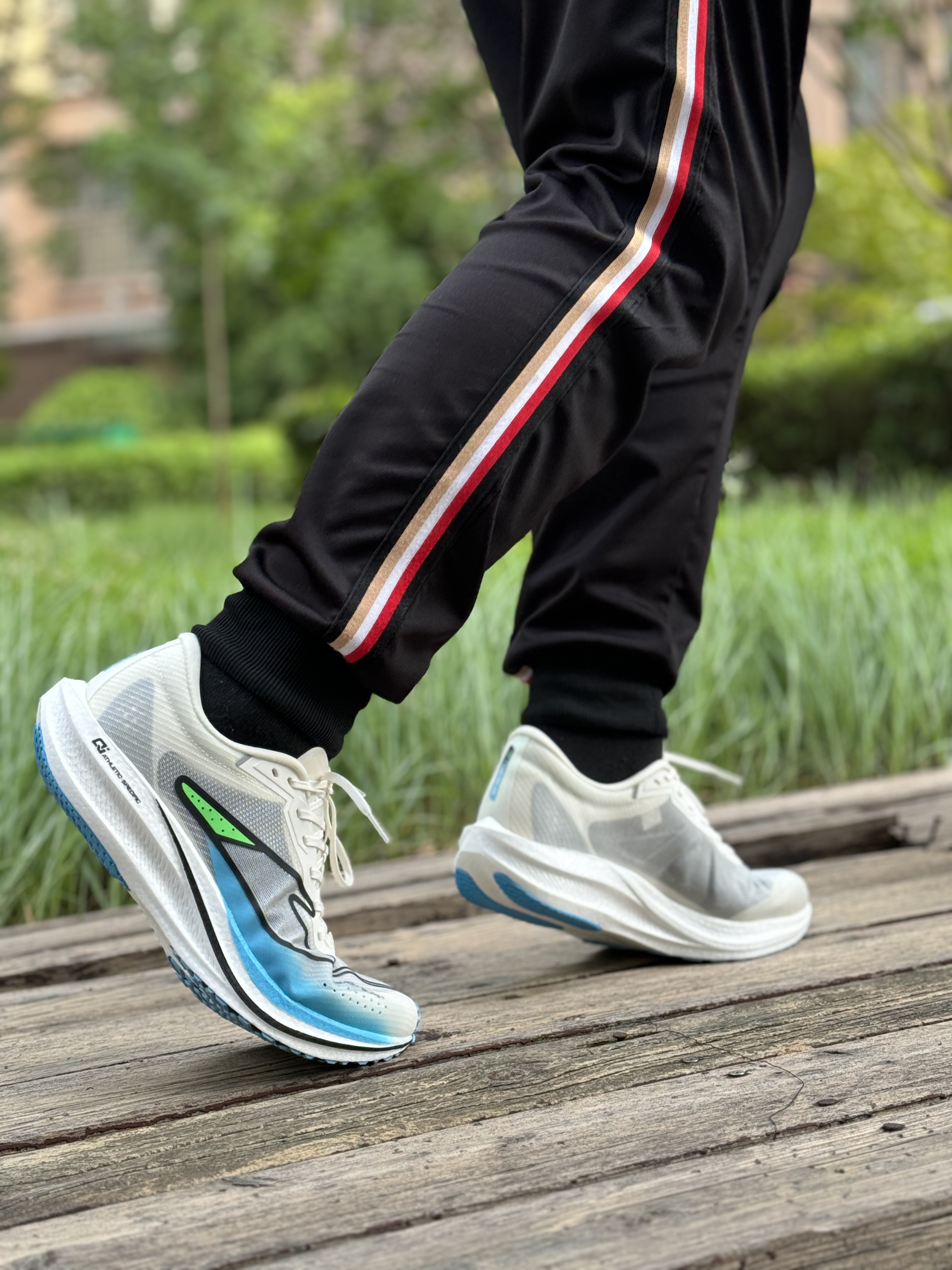 极风2.0，场地竞速口粮鞋！