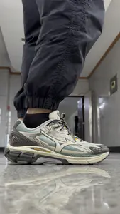 美津浓山系户外徒步鞋上脚效果