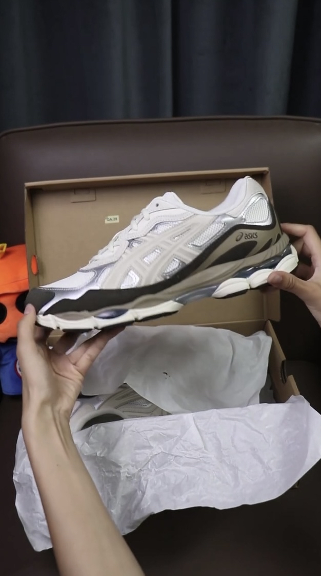 Asics GEL- NYC奶油摩卡！酷帅酷帅哦！