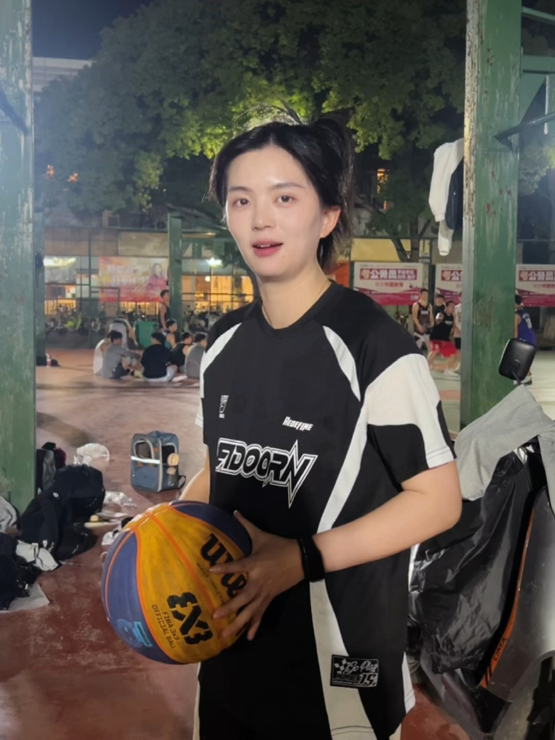 第一次爱上篮球是什么时候？