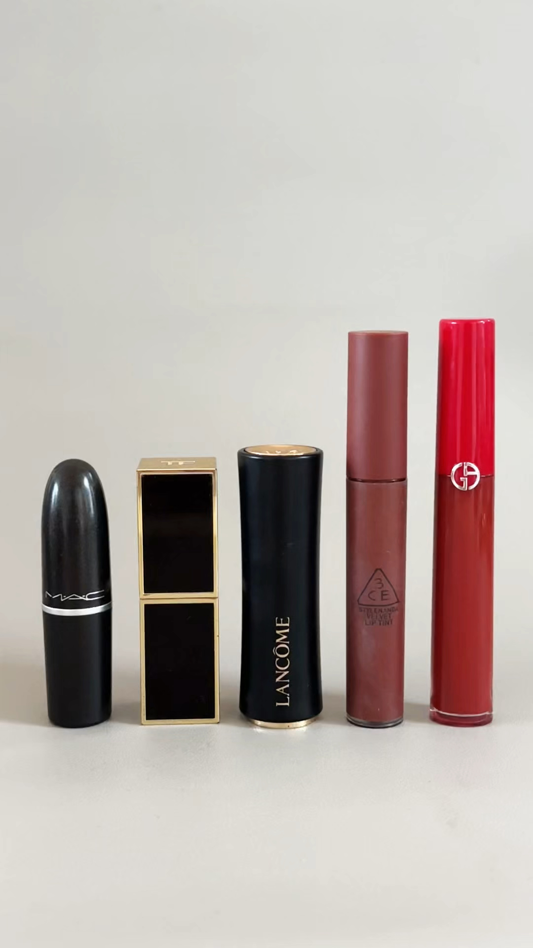 秋冬穿大衣必备的口红色号！