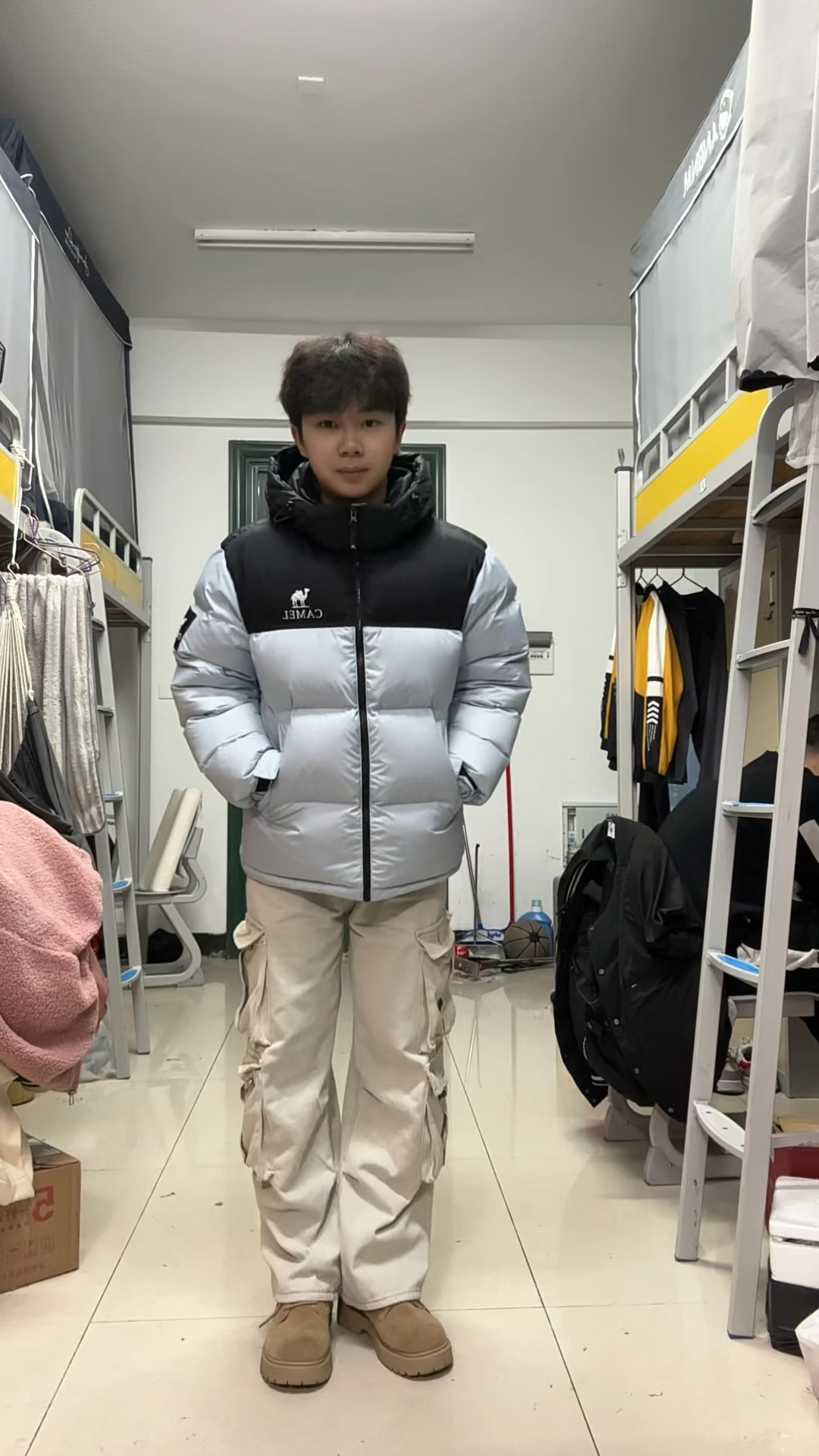 不是吧！这件羽绒服