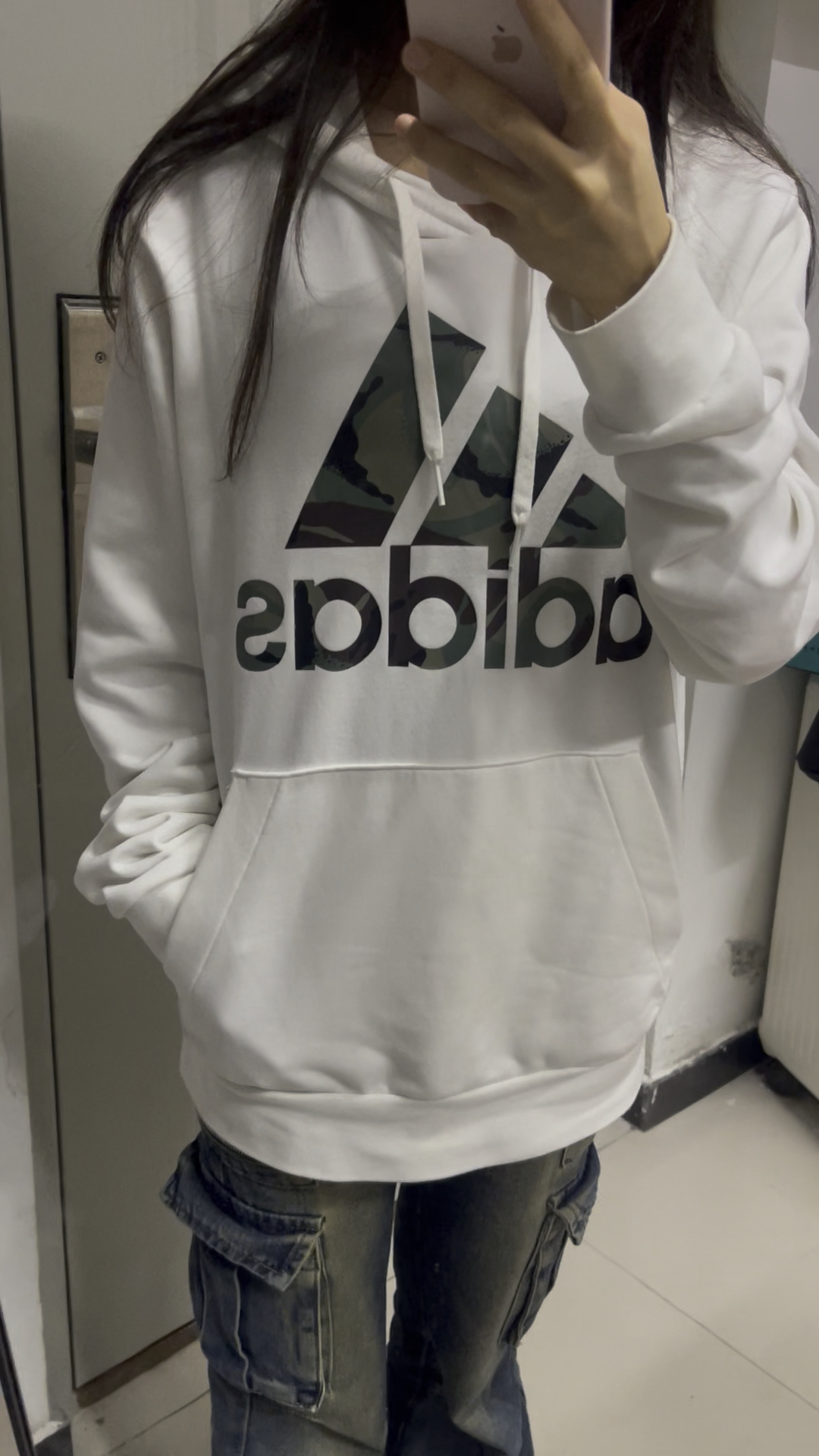 阿迪达斯百搭卫衣
