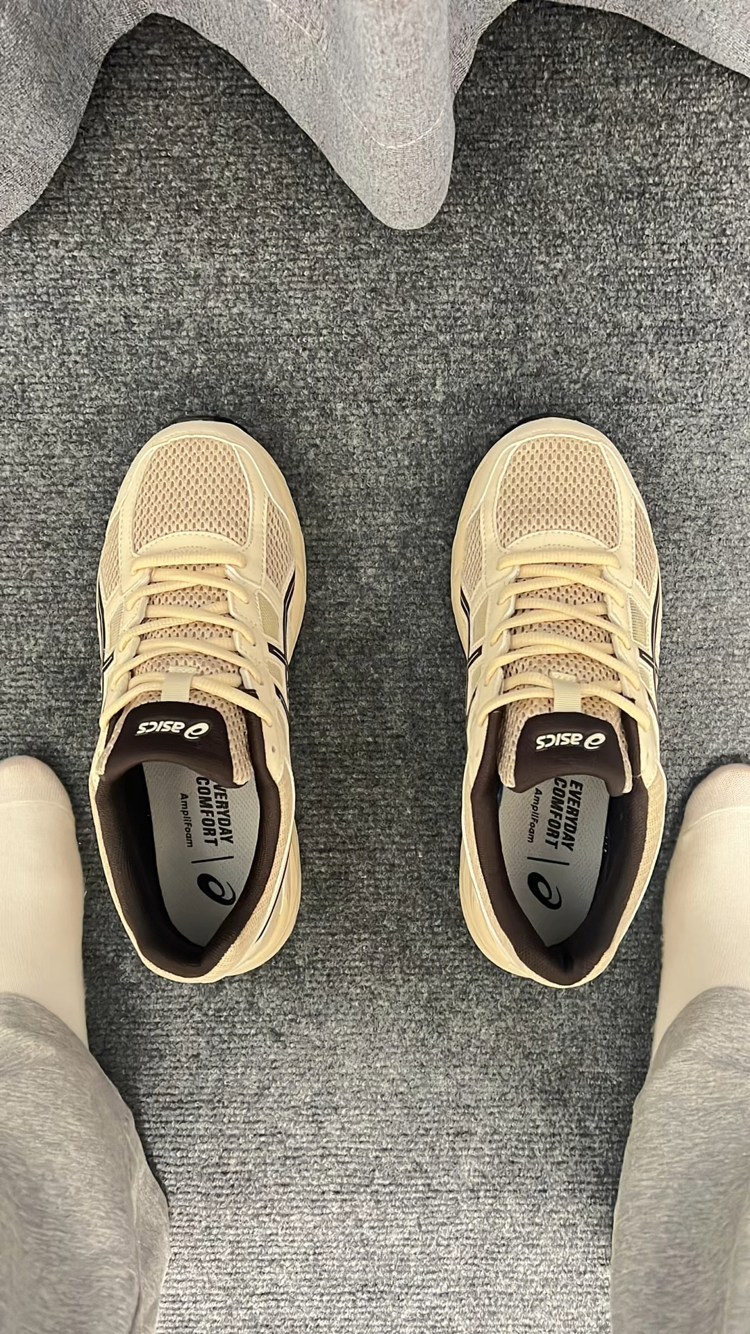 经典亚瑟士休闲跑鞋～穿着体验！