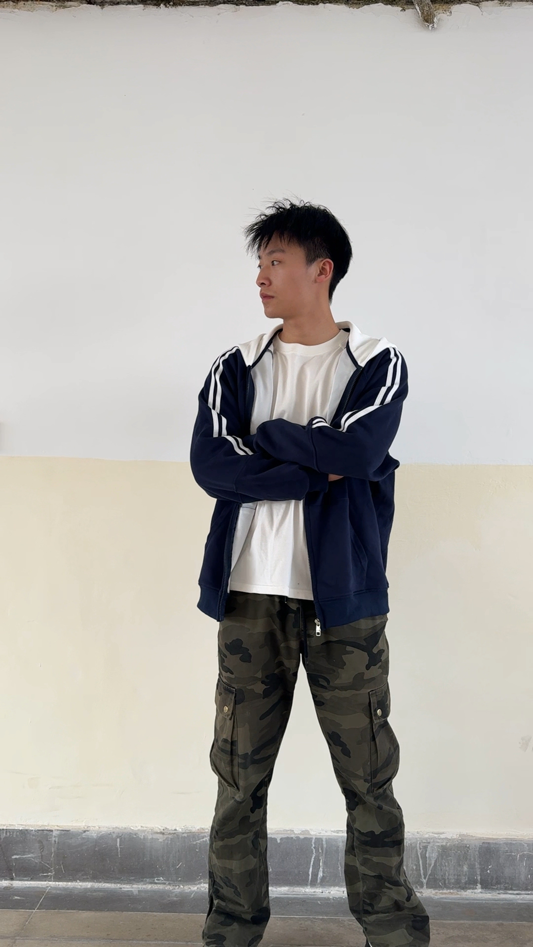 男大春日运动外套
