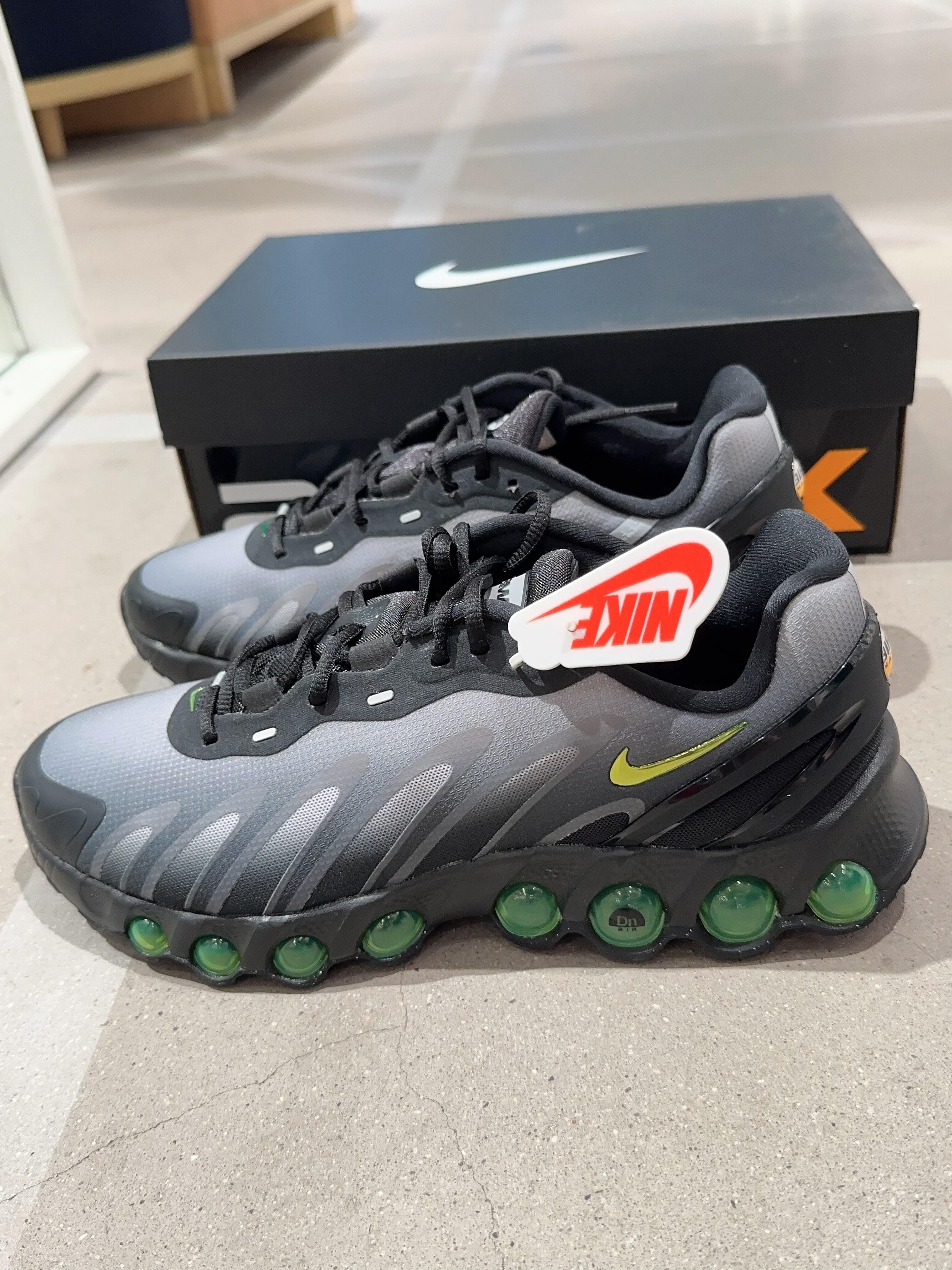 被这双NIKE AIR MAX DN8狠狠戳中！