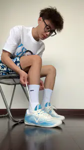 篮球男孩很爱的北卡蓝配色球鞋穿搭分享