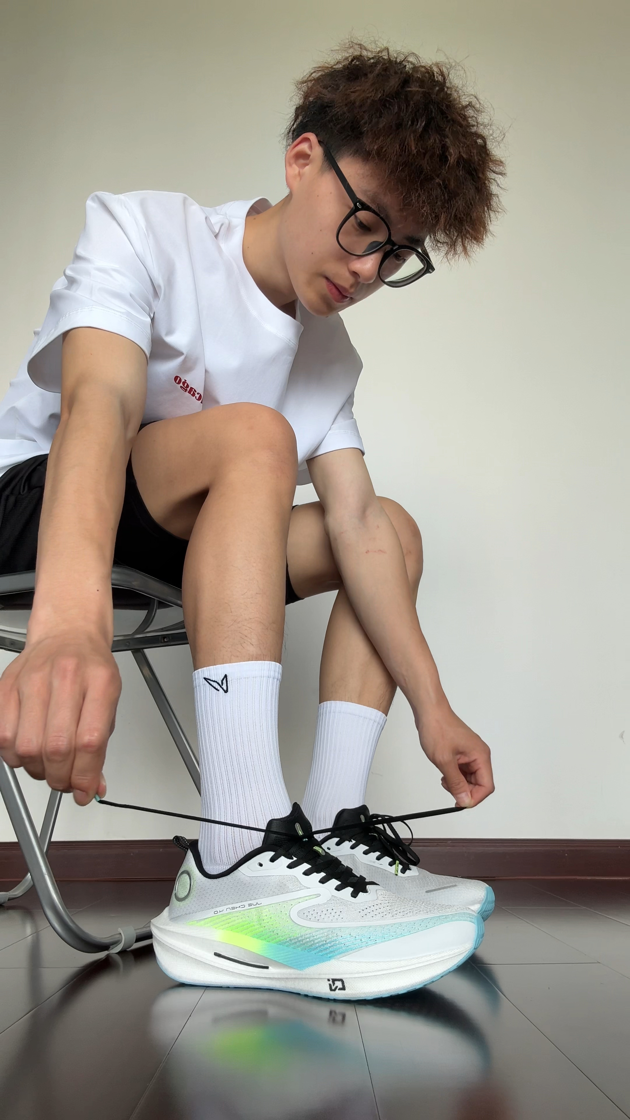 体育生又帅又能跑的软爽跑步鞋上脚分享