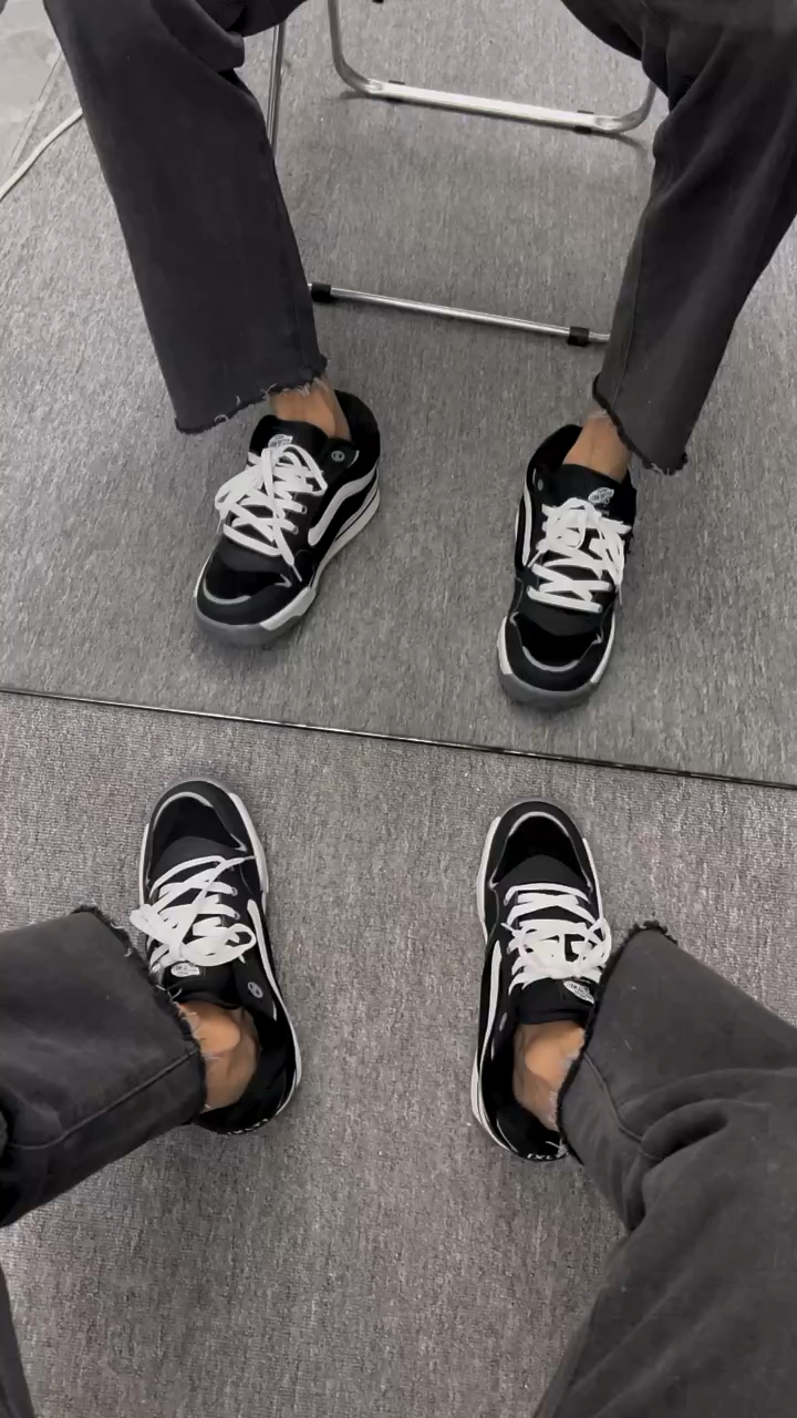 黑白面包鞋
