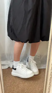 秋冬穿搭韩系复古风✨别说介双小白鞋拿捏
住了~