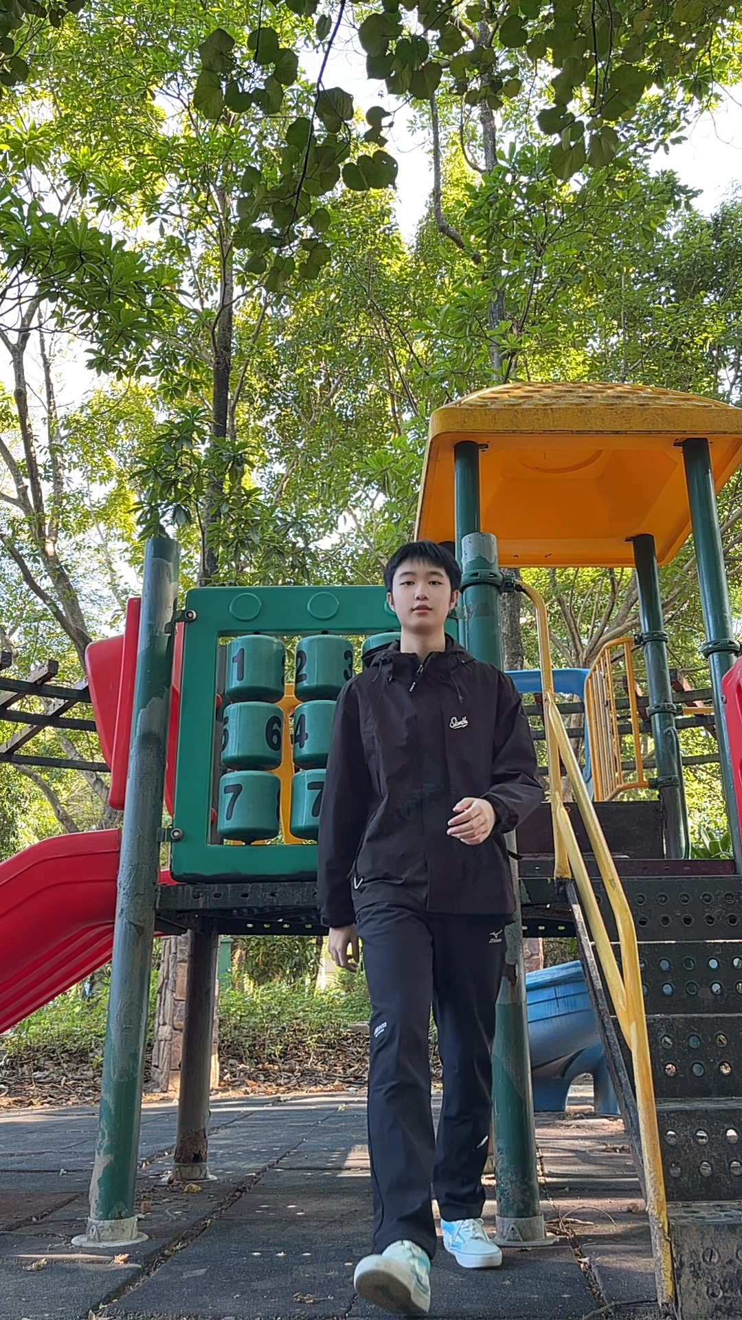 户外通勤必备|这条裤子穿出机能感
