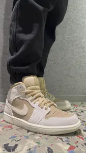 奶茶系复古AJ1!冬季女款毛绒复古球鞋鞋上脚太绝了