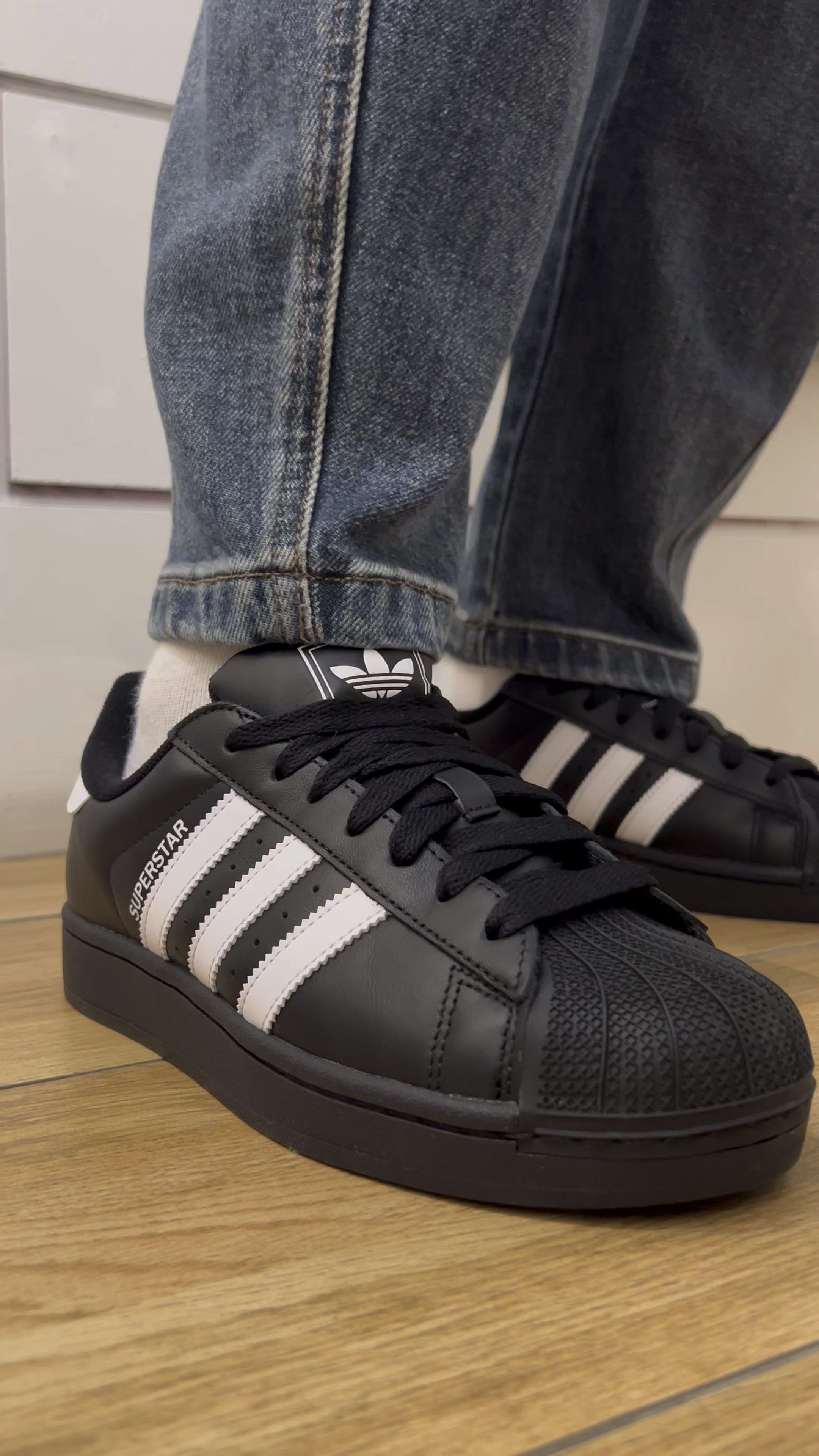 如果只能选一双阿迪板鞋 我相信一定会是这双经典贝壳头