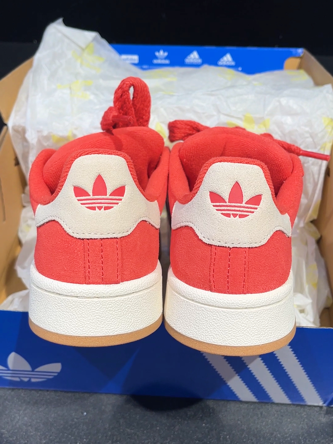 春天可以直接悍在脚上的阿迪～