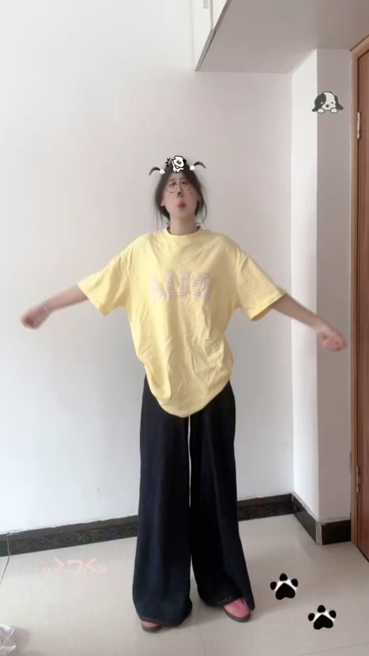 奶黄色短袖好显白喔💛超舒服滴