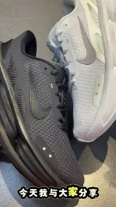 极限二选一!Nike增高神器是选黑色通勤还是白色百搭?