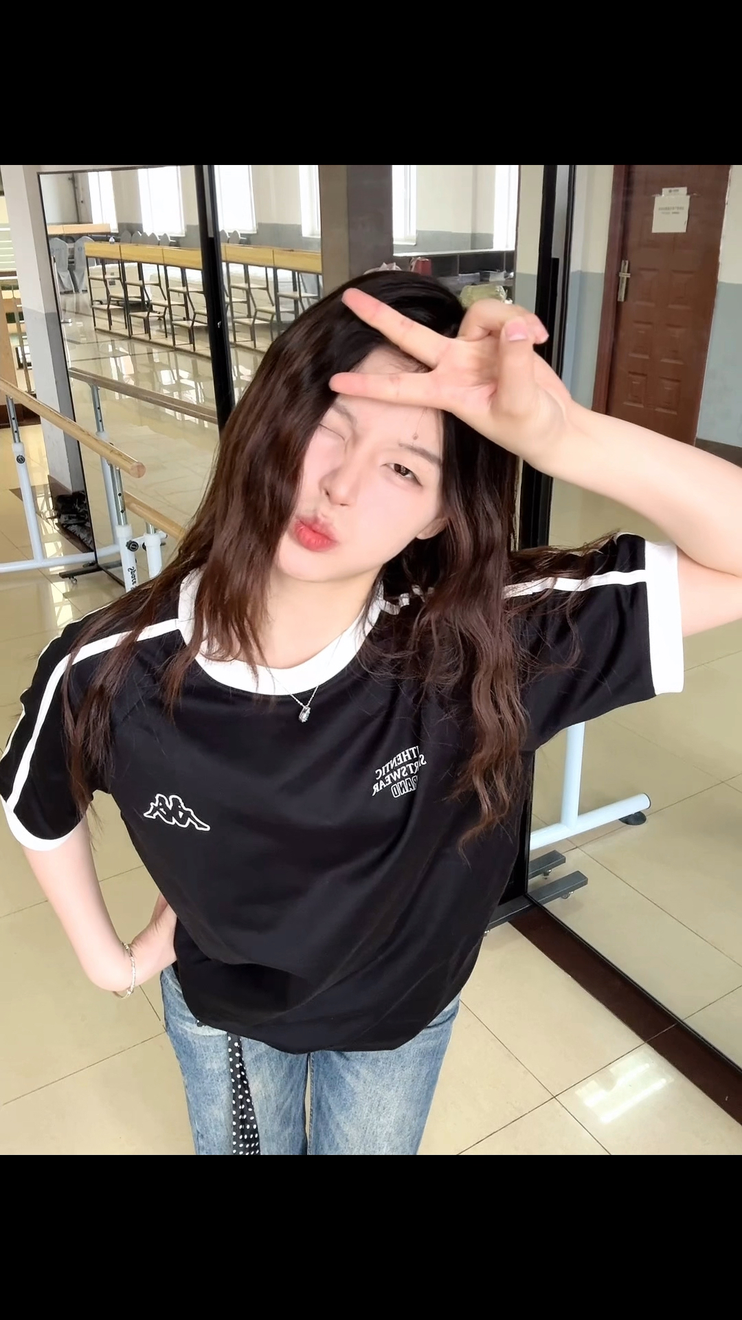 女大学生超爱穿Kappa