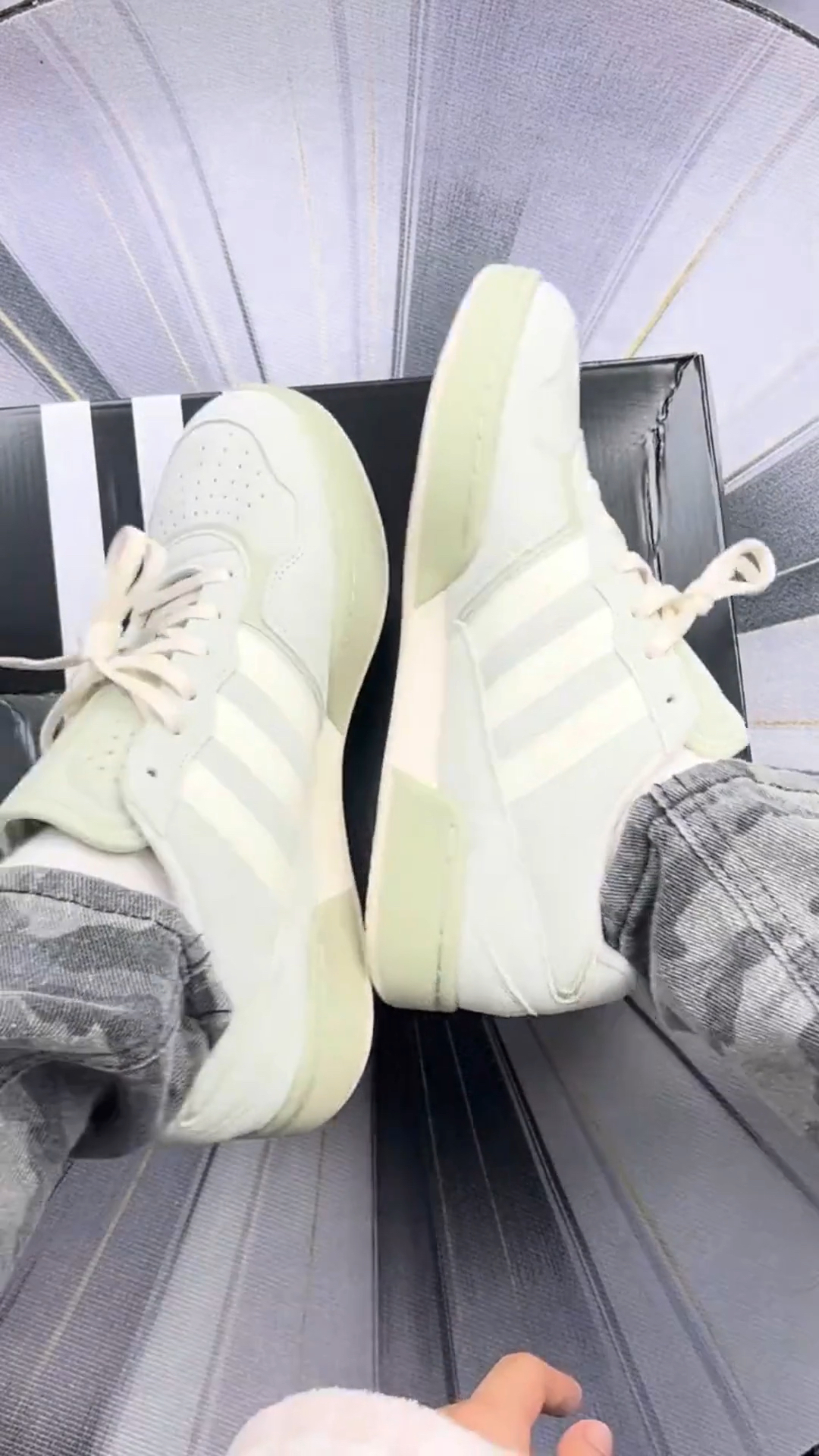 adidas浅绿板鞋 春日清新好穿