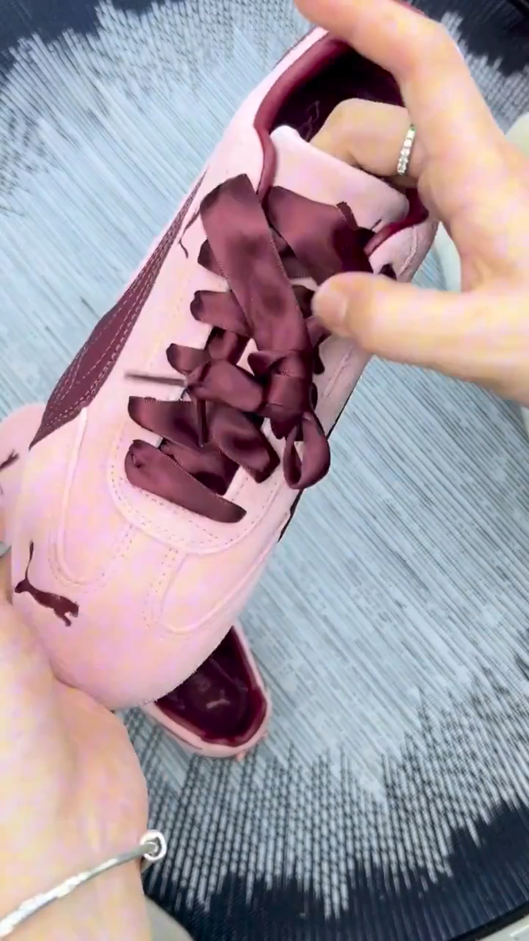 PUMA玫瑰粉蝴蝶结单鞋 甜妹必备