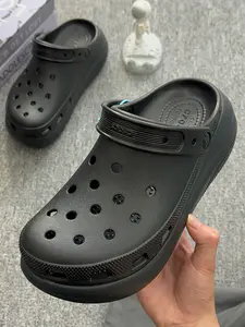 百搭黑厚底洞洞鞋🖤