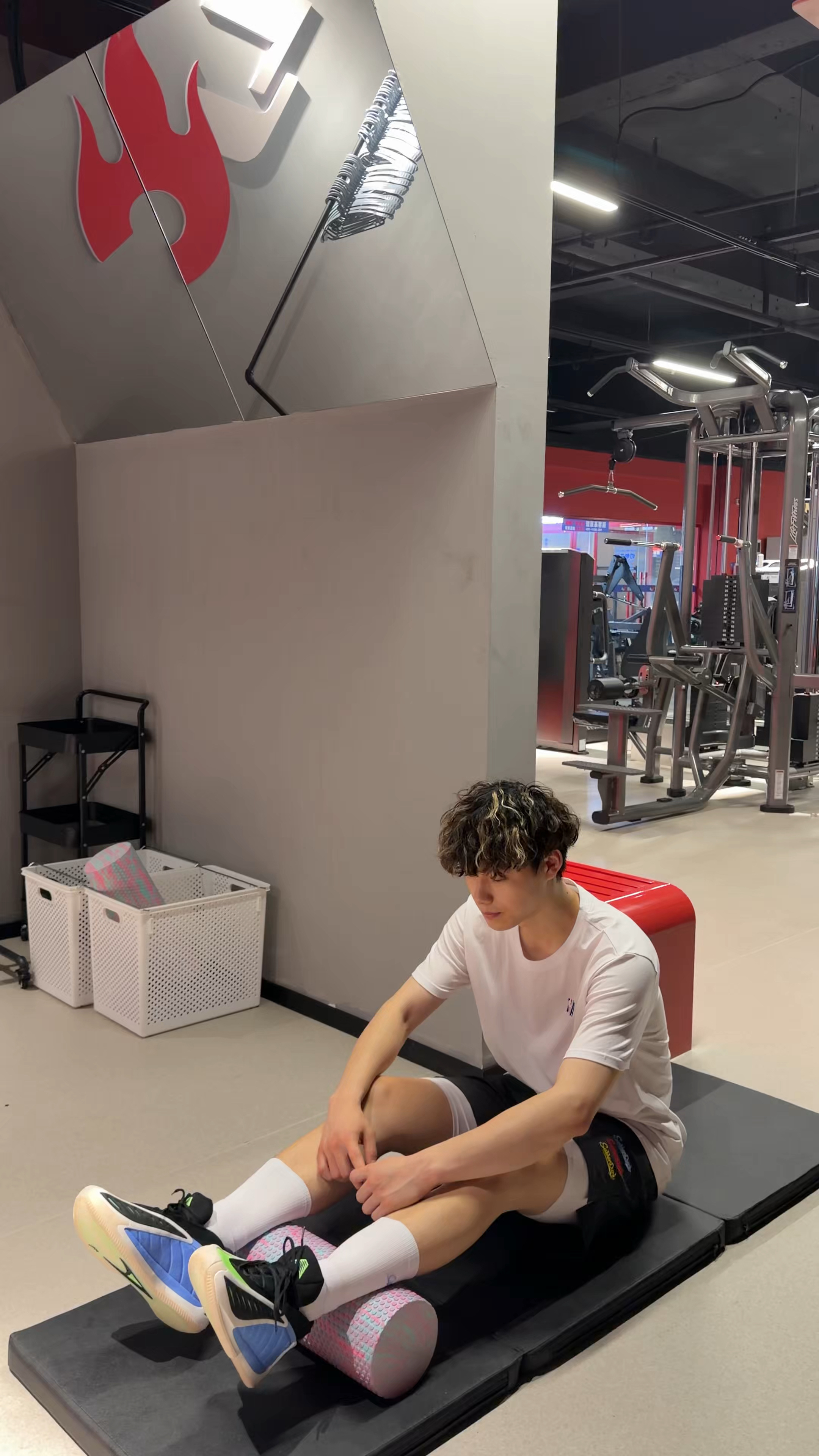 体育生健身房OOTD蓝色实战鞋太清爽了