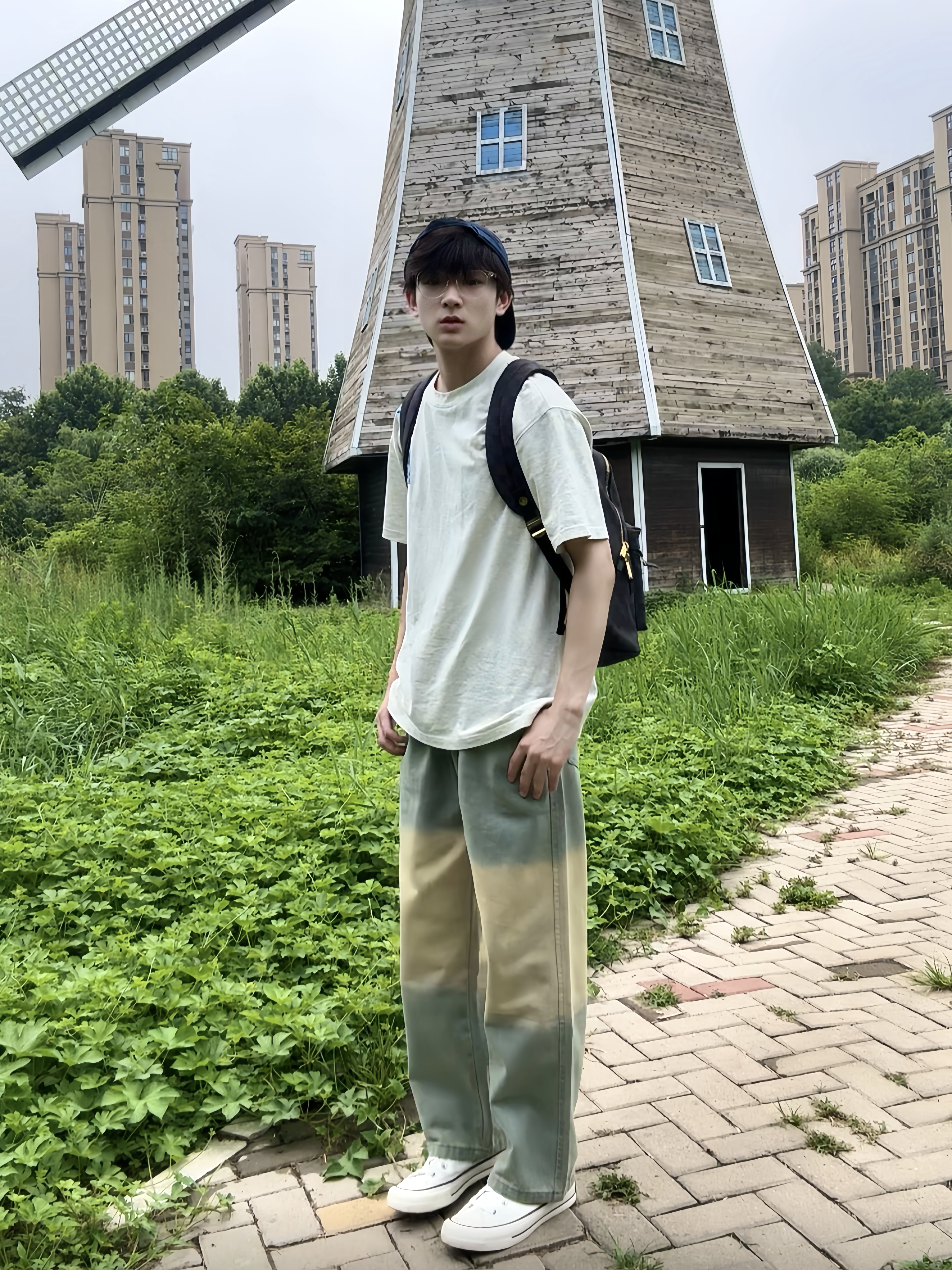 简约干净的穿搭才吸引人