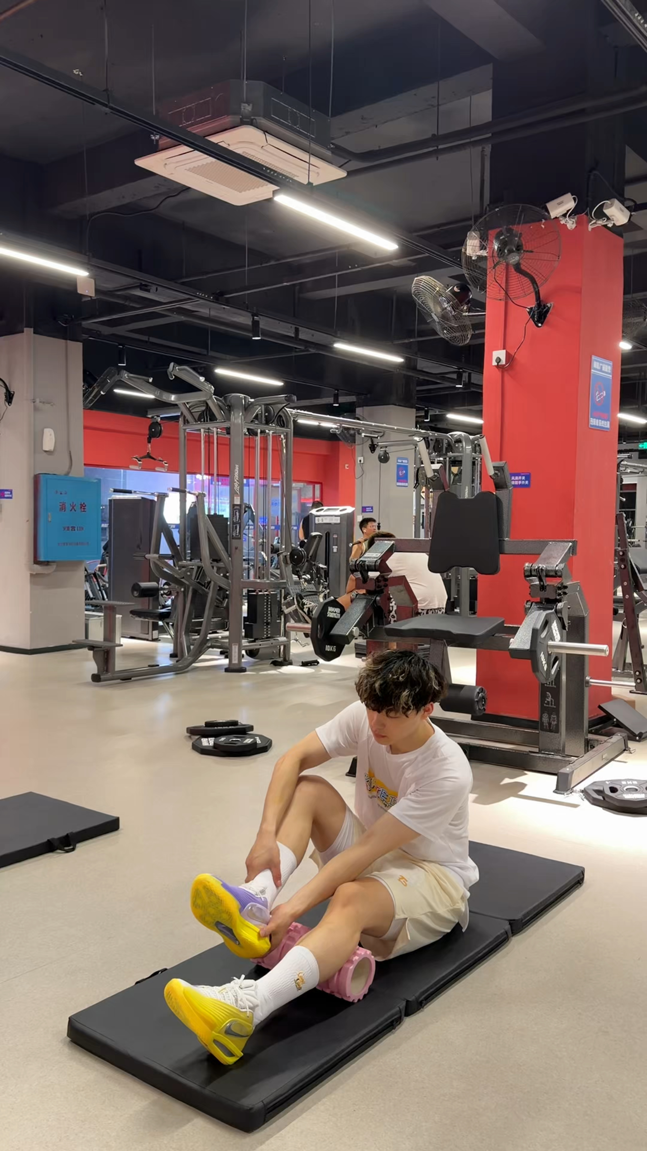 亮眼的美式篮球男孩穿搭你还不会吗