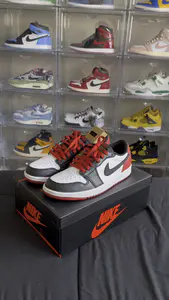 换上红鞋带的AJ1 Low🔴这气质谁懂啊!