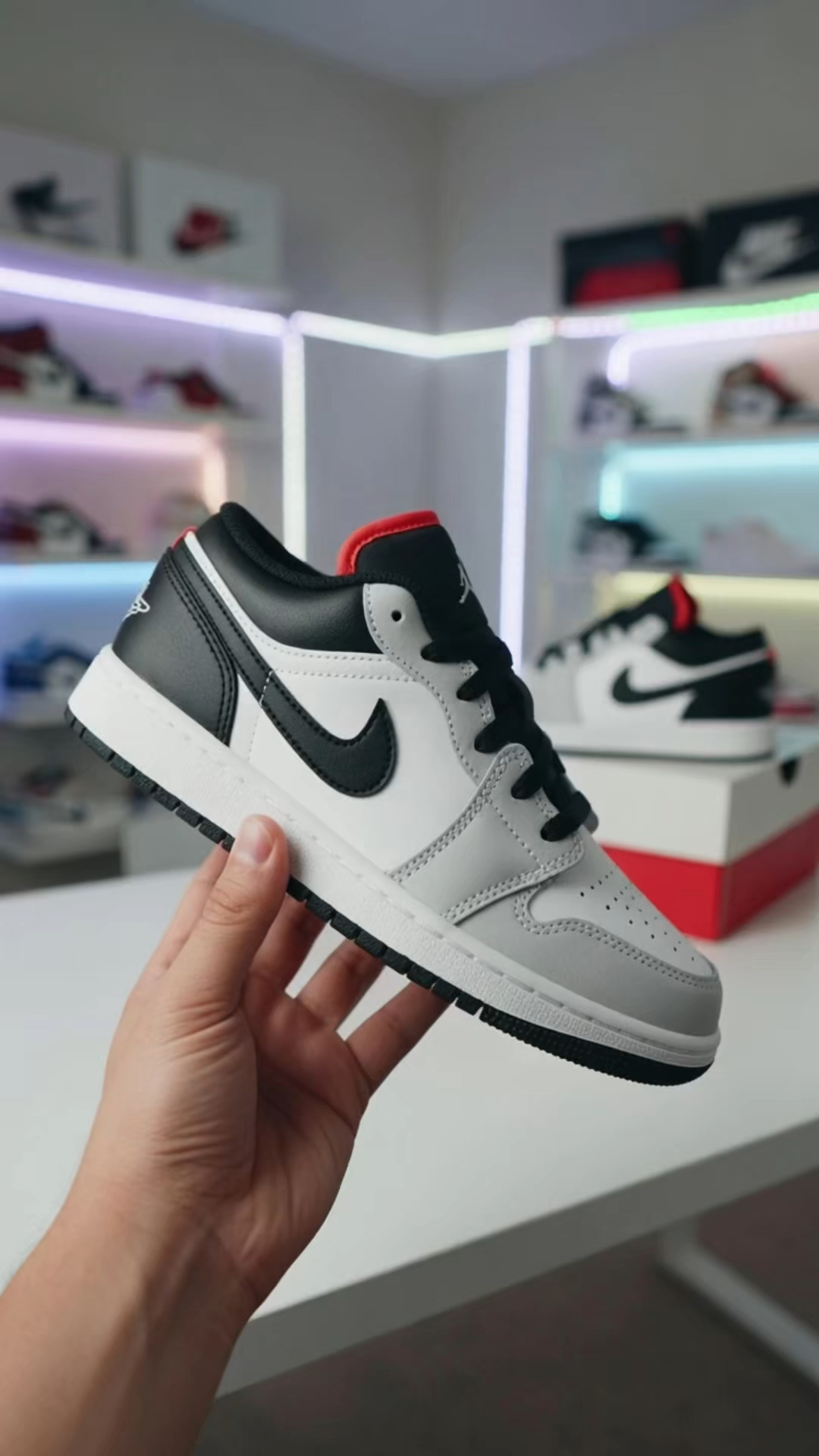 AJ1灰白黑配色｜板板正正的感觉太帅了❗️