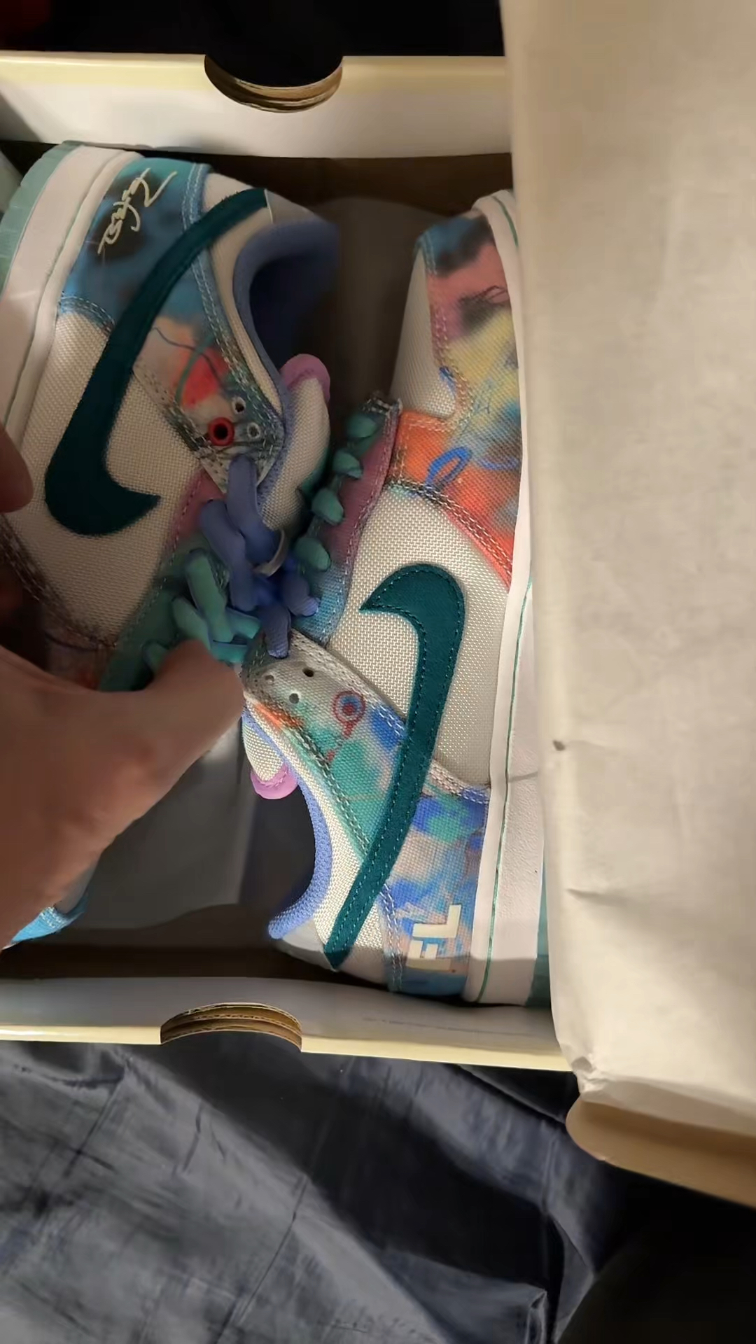 Futura联名Dunk SB|白蓝涂鸦风真的好康!