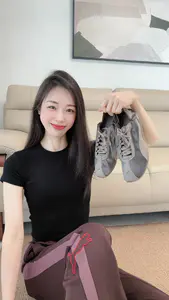 开学最火德训鞋 听说这丝滑感学姐们都喜欢