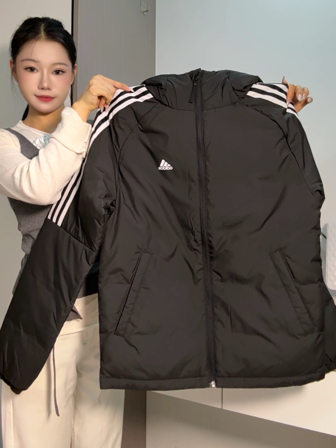 阿迪达斯经典羽绒服不过时穿搭！