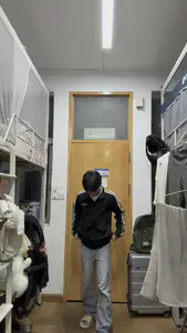 阿迪黑色三条杠外套|百搭不出错